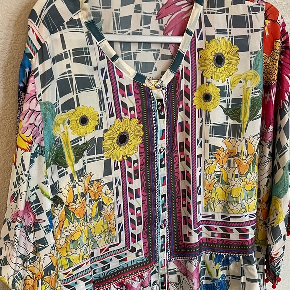 Johnny Was Silk Geometric Pattern Tunic - Picture 7 of 7